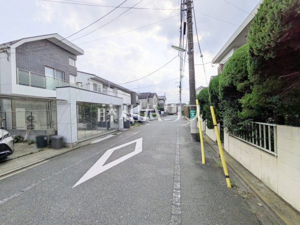 接道状況および現場風景　【世田谷区成城８丁目】