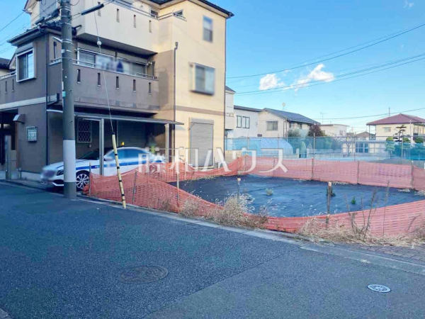 周辺は落ち着いた雰囲気の住宅地です。小さなお子様がいるご家庭も安心です。　【練馬区田柄１丁目】