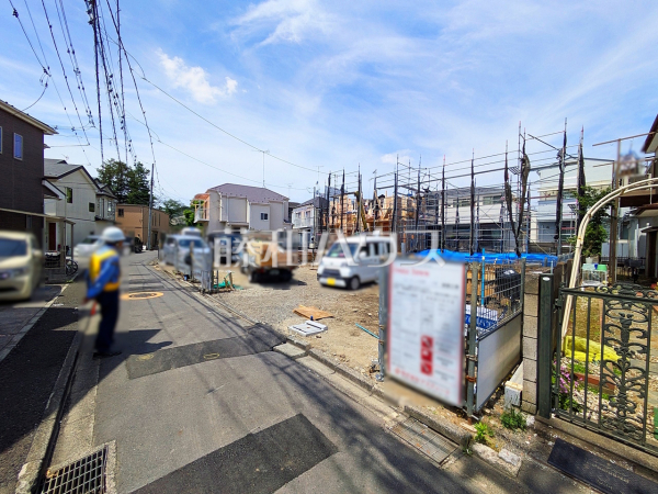 接道状況および現場風景　【立川市柴崎町５丁目】お住まい探しは、家の良し悪しだけでなく周辺環境も重要なポイントです。ぜひ一度お客様の目でご覧ください。