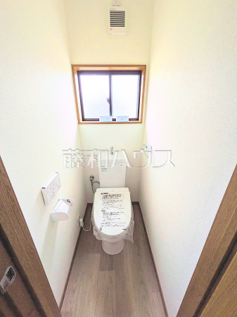 トイレ　【新座市片山３丁目】