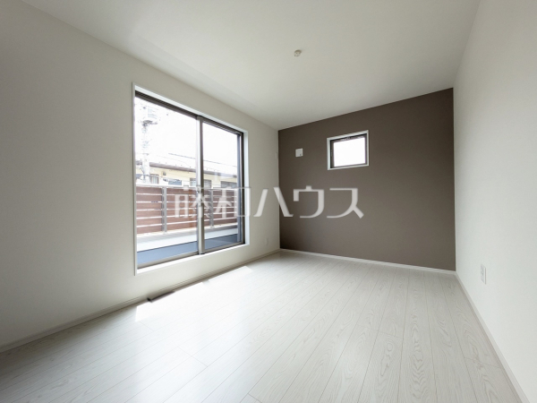 居室　【小平市回田町】