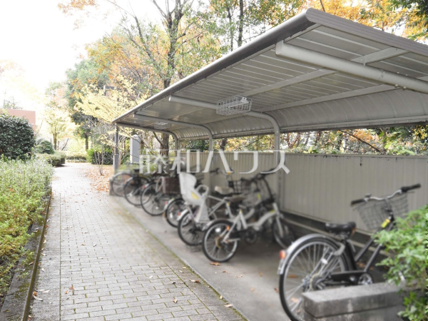 駐車場　【南大沢学園一番街3　3　9号棟】