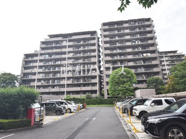 駐車場　【ヴィラージュ・ヴェール7番館】