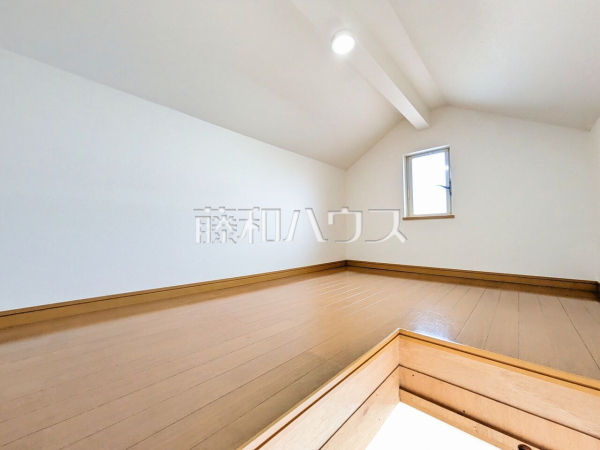 小屋裏収納　実際の広さや使い勝手など、ぜひ内見でご覧ください。【日野市三沢】