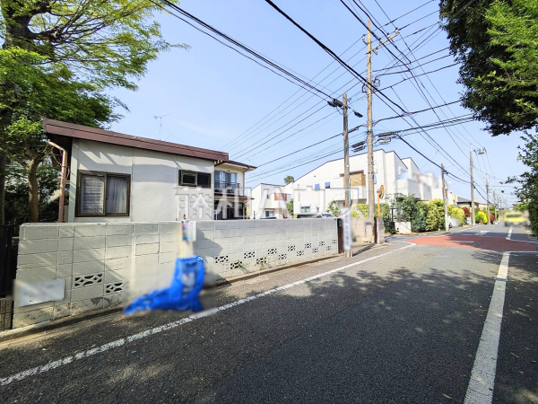 接道状況および現場風景　【練馬区大泉学園町７丁目】
一戸建ての多いエリアのため、静かで落ち着いた雰囲気の街並みです。　