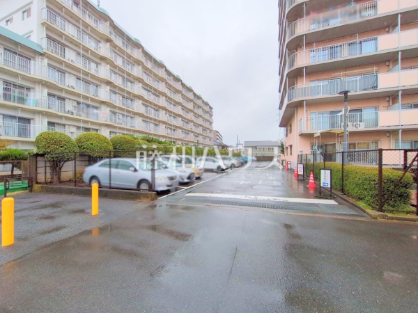 駐車場　【コトー朝霞中央公園】
