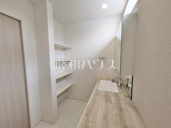 2号棟　収納　【春日井市中央台７丁目】
