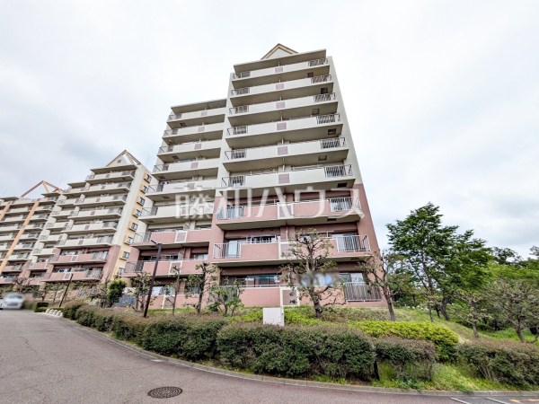 ≪外観≫京王相模原線「若葉台」駅 徒歩18分！稲城市若葉台のマンションです。周辺環境も含めてご案内いたしますので、詳細はお気軽にお問い合わせください☆　【若葉台パークヒルズ　Ｇ棟】