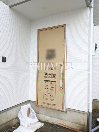 2号棟　玄関　【昭島市郷地町２丁目】
