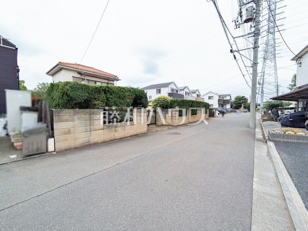 接道状況および現場風景　【清瀬市下宿３丁目】 平日のご案内も可能です。まずはお気軽にお問合せ下さいませ。 