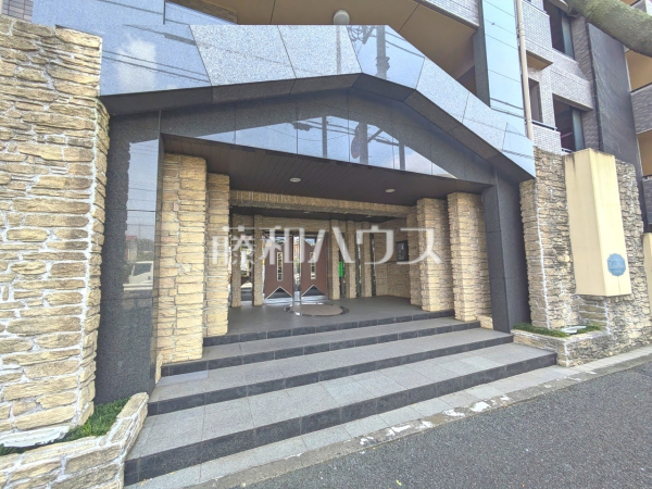 エントランス　【レーベンハイム東伏見壱番館】