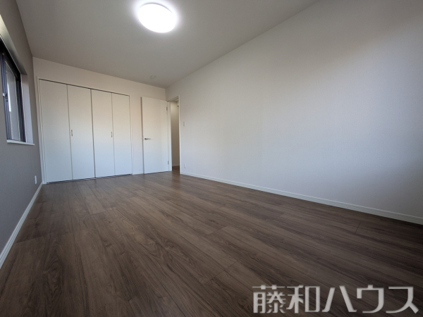 居室　【春日井市林島町４丁目】