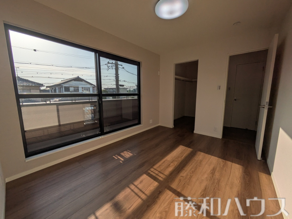 居室　【春日井市林島町４丁目】