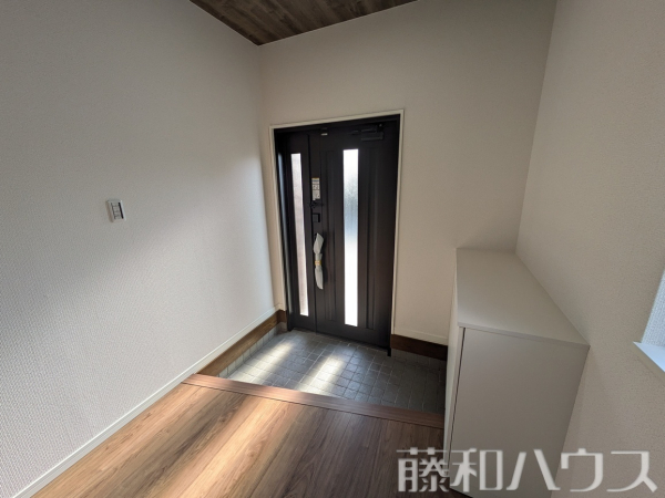 玄関　【春日井市林島町４丁目】