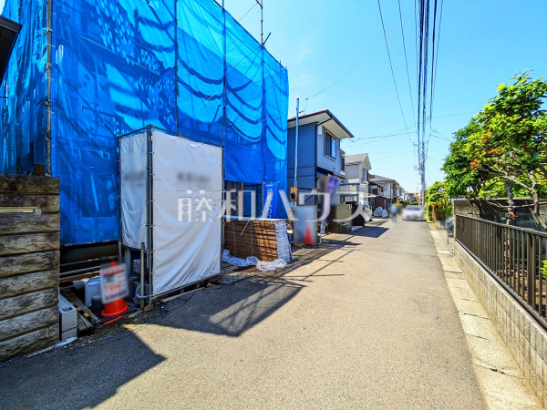 接道状況および現場風景　【国分寺市東元町２丁目】 平日のご案内も可能です。まずはお気軽にお問合せ下さいませ。 