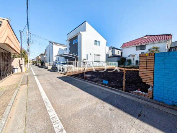 接道状況および現場風景　【西東京市芝久保町３丁目】ぜひ実物をご覧いただきたく思います。喜んでご案内いたしますのでお気軽にお問合せ下さい。