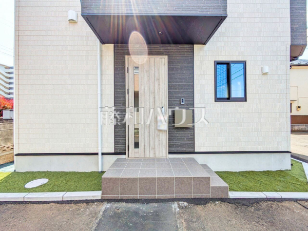 玄関　【東久留米市金山町２丁目】