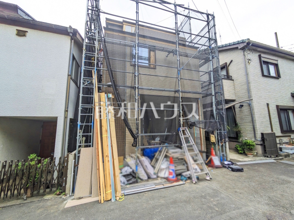 誠心誠意、建築中！是非ご見学のお問合せをお待ちしております！　【所沢市大字上安松】