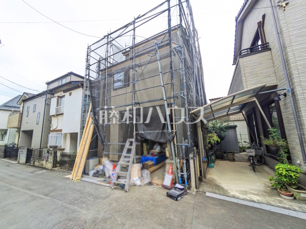 まだ建築中ですが、ぜひ現地をご覧になりませんか？上棟の状態は建築中にしかご覧になれません！　【所沢市大字上安松】