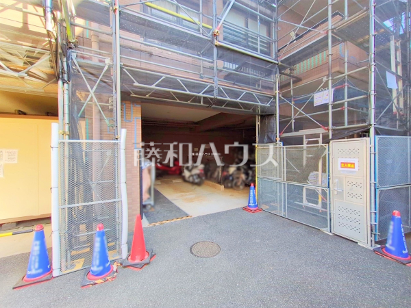 駐車場　【 ライオンズマンション朝霞本町第二】