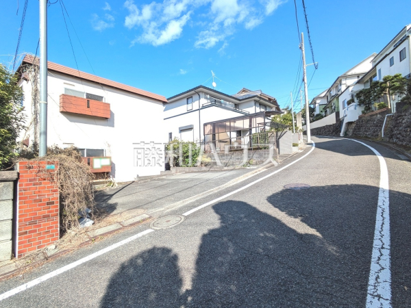 接道状況および現場風景　【多摩市桜ヶ丘４丁目】