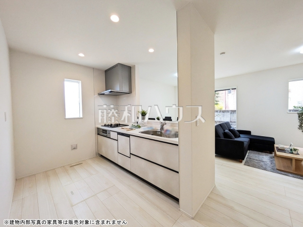 2号棟　キッチン　【八王子市元八王子町３丁目】