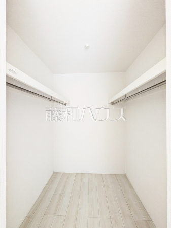 2号棟　ウォークインクローゼット　【八王子市元八王子町３丁目】