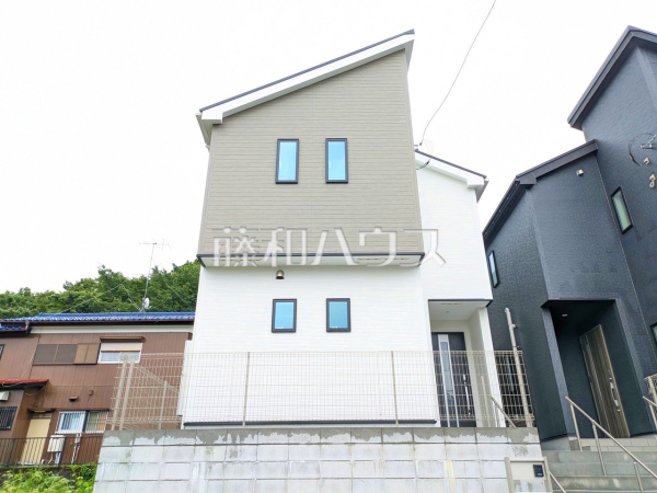 2号棟　近隣に広がる美しい自然たち。空間のみのこだわりだけではなく、ここに暮らす方々にとって素敵な環境や快適な暮らしを実現します。　【八王子市元八王子町３丁目】