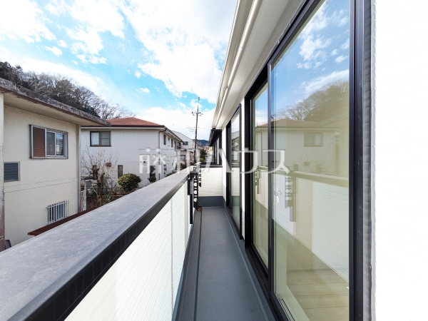 2号棟　バルコニー　【八王子市元八王子町３丁目】