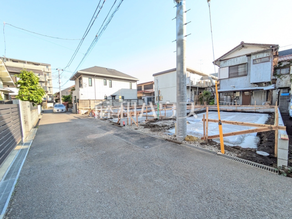接道状況および現場風景　【八王子市台町１丁目】お住まい探しは、家の良し悪しだけでなく周辺環境も重要なポイントです。ぜひ一度お客様の目でご覧ください。　