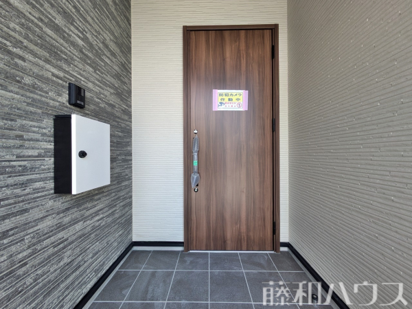 玄関　【名古屋市守山区瀬古１丁目】