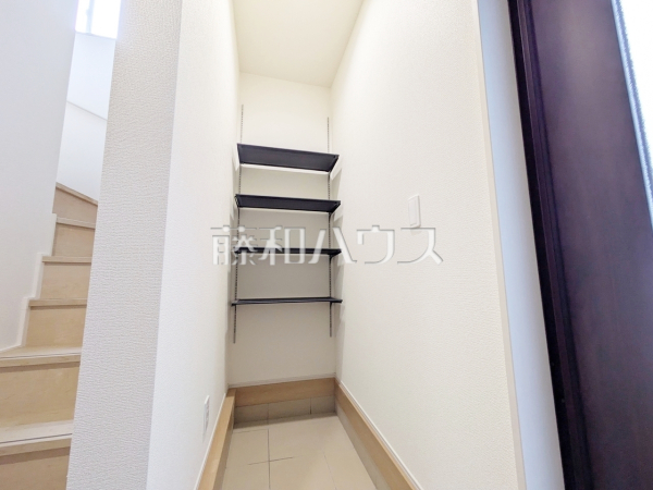 1号棟　土間収納　【三鷹市北野２丁目】