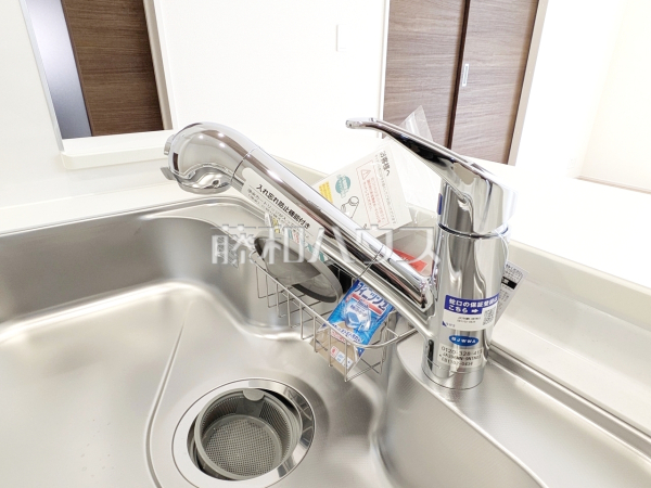 2号棟　いつでもおいしいお水が飲める浄水器一体型水栓も完備　【三鷹市北野２丁目】