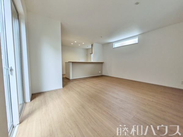 2号棟　リビング　【尾張旭市大塚町３丁目】