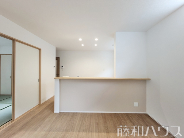 2号棟　キッチン　【尾張旭市大塚町３丁目】
