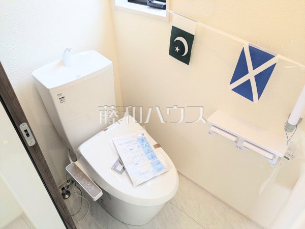トイレ　【富士見市渡戸３丁目】
きれいでさわやか、ウォシュレット付きトイレ　