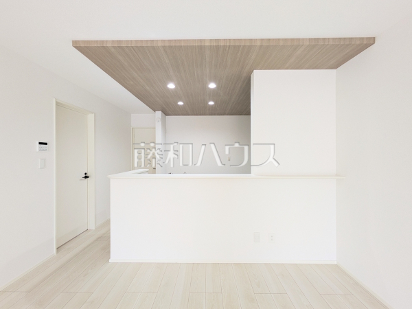 2号棟　キッチン　【北名古屋市六ツ師女夫越】