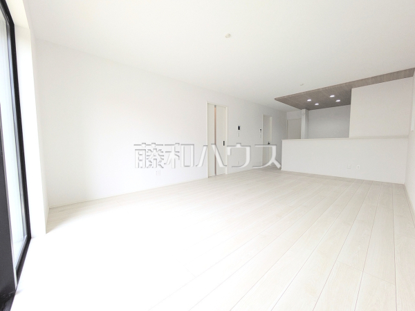 2号棟　リビング　【北名古屋市六ツ師女夫越】