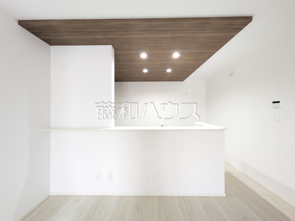 8号棟　キッチン　【北名古屋市六ツ師女夫越】