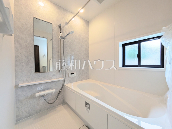 8号棟　浴室　【北名古屋市六ツ師女夫越】