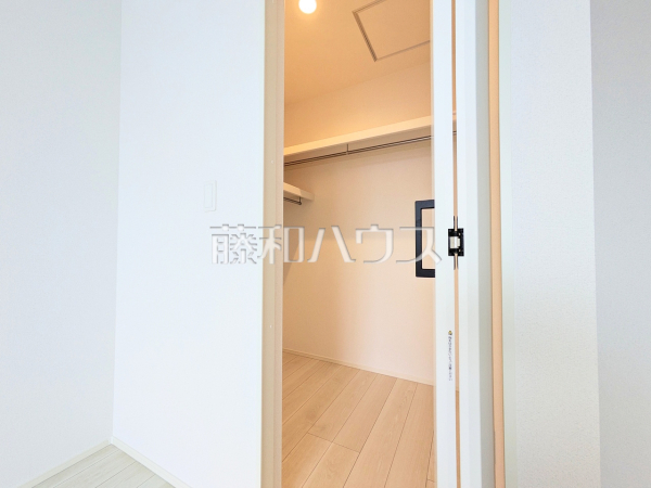 8号棟　収納　【北名古屋市六ツ師女夫越】