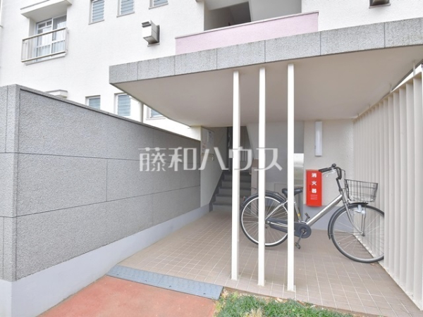 駐車場　【高幡台住宅　20号棟】