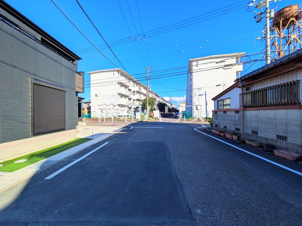接道状況および現場風景　【北名古屋市中之郷八反】