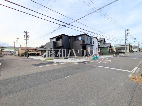 接道状況および現場風景　【北名古屋市中之郷八反】