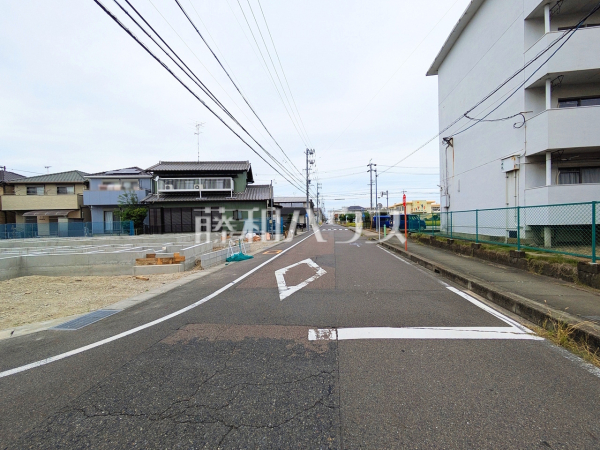 接道状況および現場風景　【北名古屋市中之郷八反】