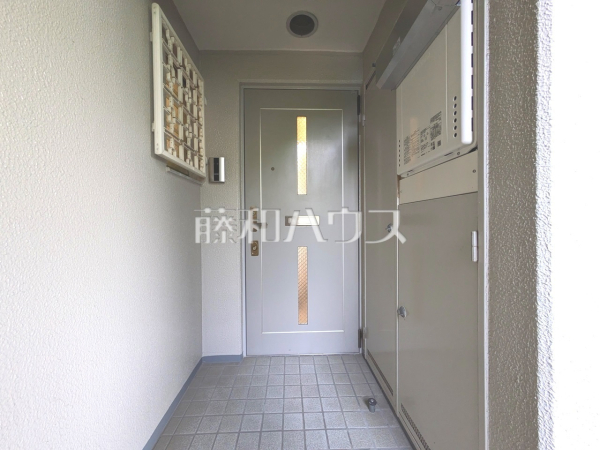 玄関　【新柳沢団地1号棟】