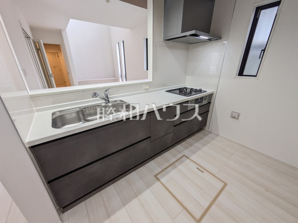 キッチン　【春日井市東神明町２丁目】