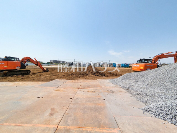 現場風景　【東久留米市南沢４丁目】建築条件はございませんので、ライフスタイルに合わせた自由なマイホームづくりが可能です。