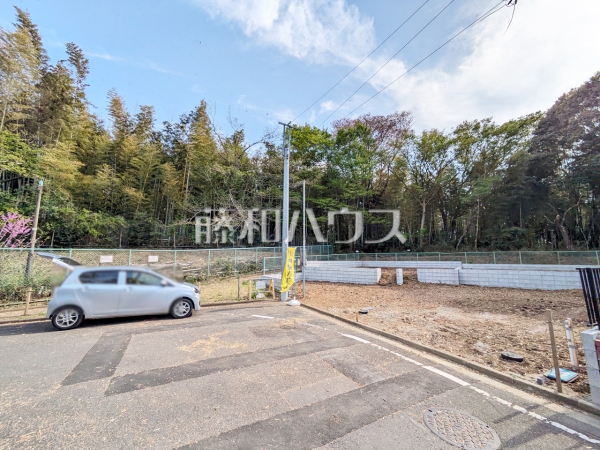 ≪接道状況≫ お住まい探しは、家の良し悪しだけでなく周辺環境も重要なポイントです。ぜひ一度お客様の目でご覧ください。 　【稲城市平尾２丁目】