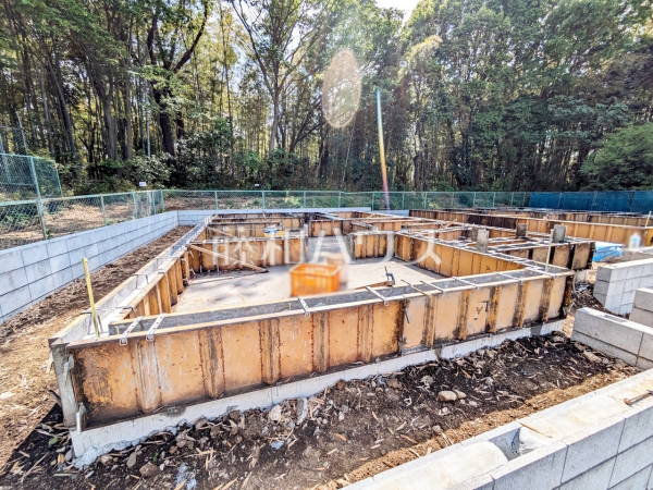 ≪2号棟　外観≫ 全居室角部屋仕様で2面採光を実現！お天気の良い日には窓を開けて換気もできるので気持ち良いですね。 【稲城市平尾２丁目】